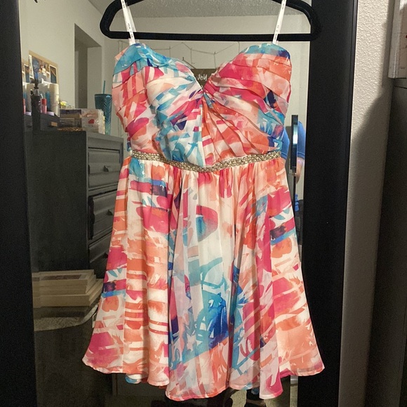 Homecoming Dress - Picture 4 of 4